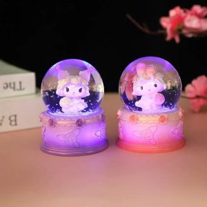 Dreams come true, and hearts stir! These two Kuromi crystal balls are like the entrance to a fairy tale.