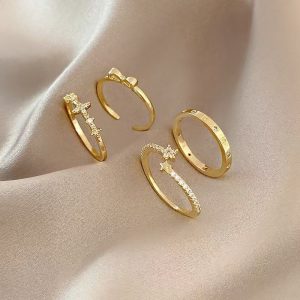 Unlock the new fashion in your wrist! This set of gold rings offers a variety of styles to meet different needs.